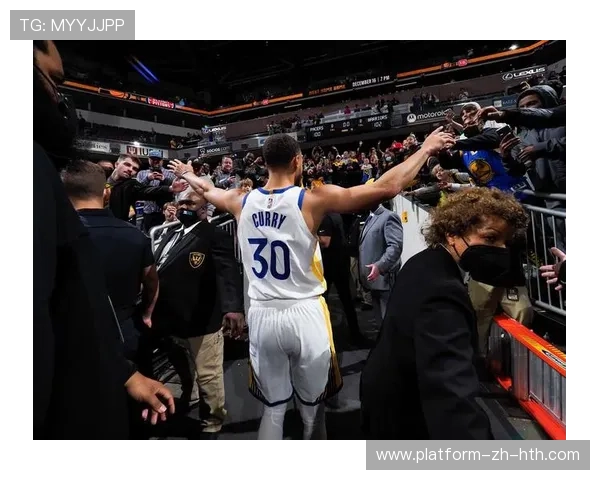 NBA库里远位三分训练仍保持火力：揭秘射手之王的训练秘籍