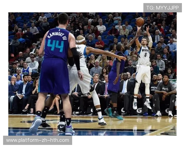 拉文外线接连点燃激情,芝加哥攻势非常强劲